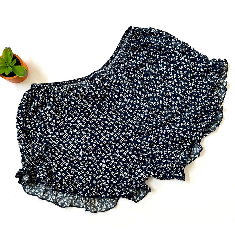 Brandy Melville floral shorts OS